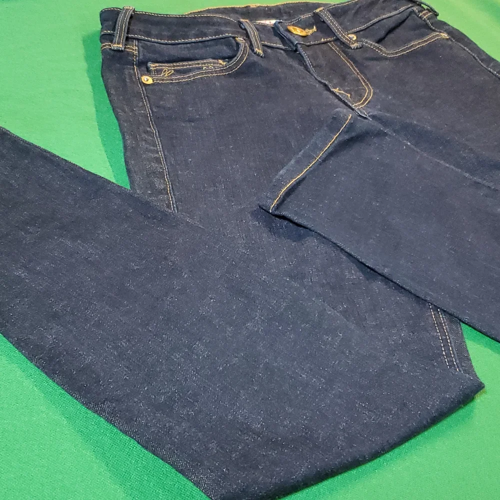 True religion Slim for size 25 blue jeans - Picture 2 of 13